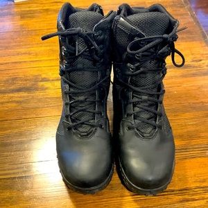 Danner Men's Black Scorch Side Zip 8" Boots Worn only 2 or 3 times.